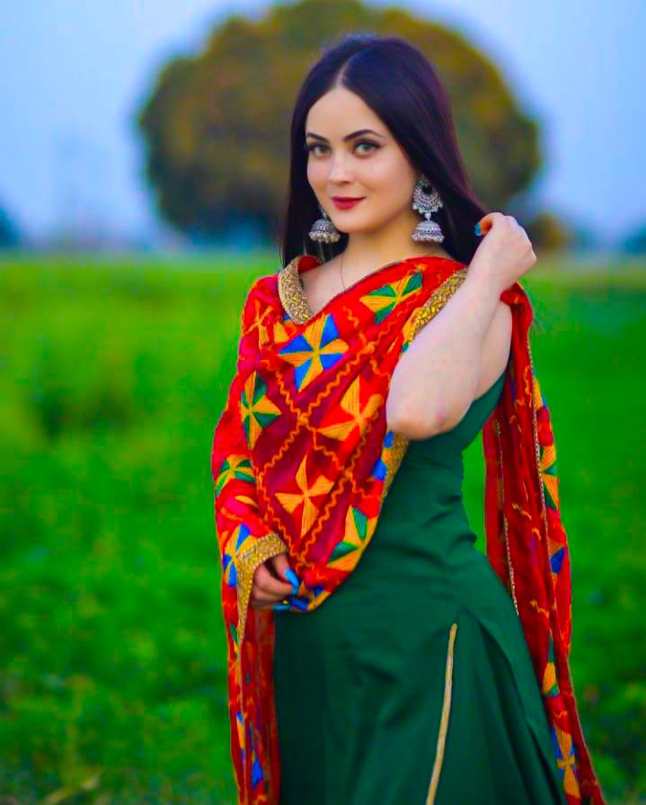 punjabi suit girl dp pic