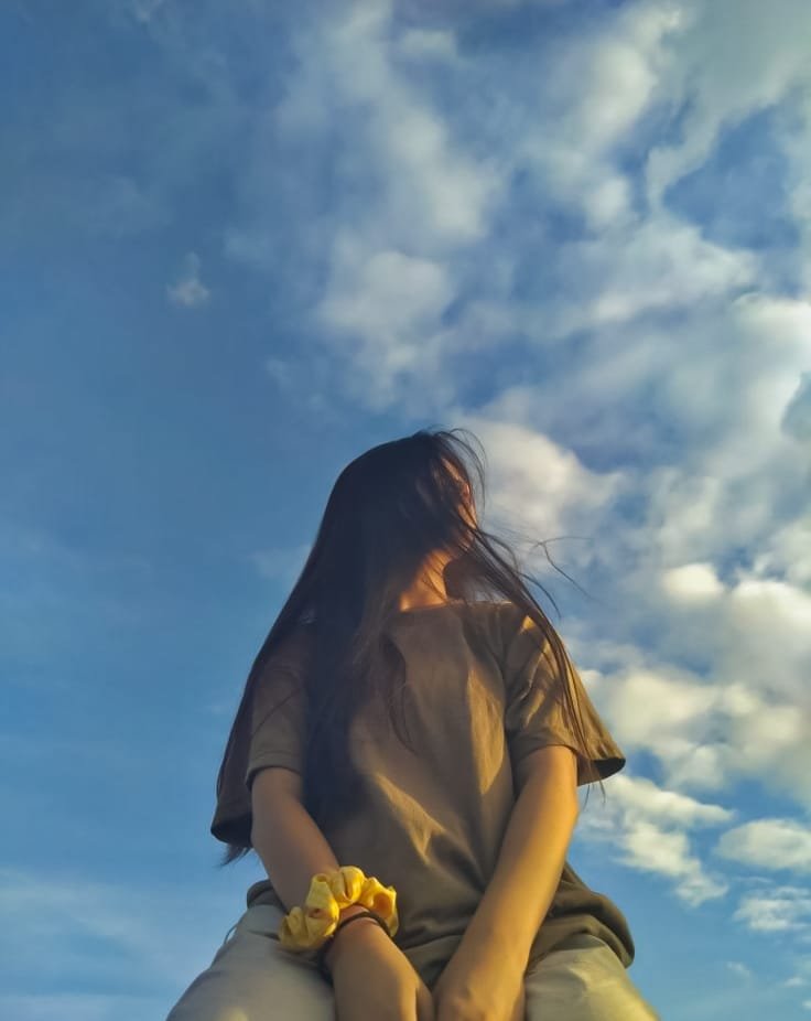 sunset hidden face dp for girl​
