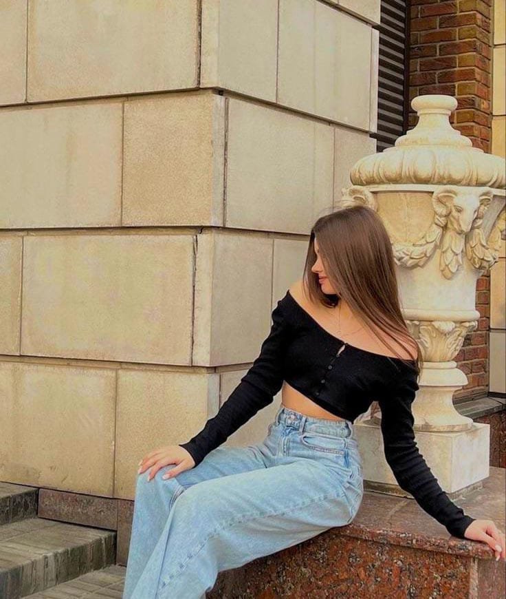 attitude photoshoot poses for girls​